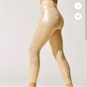 Carbon38 Gold Leopard Print Set